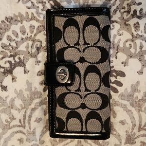 Coach turnlock wallet
